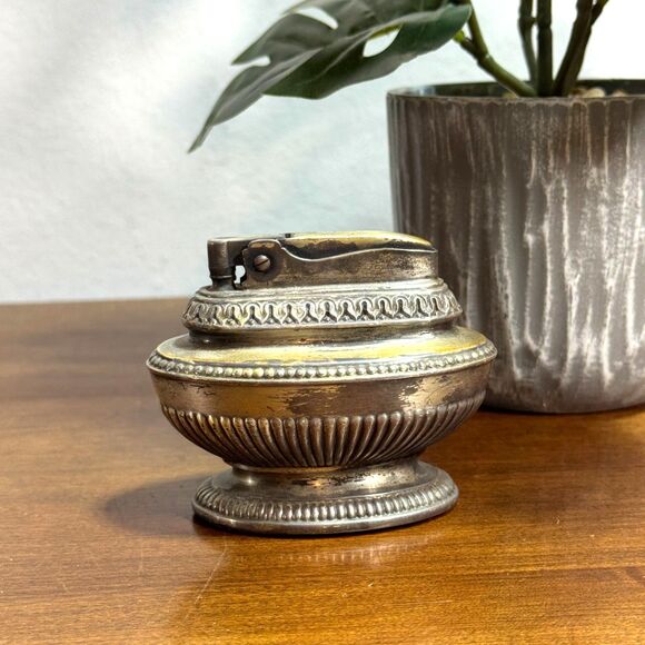 Vintage Ronson Regal Silver Finish Table Lighter 1950s Cigars Cigarettes - Picture 1 of 8